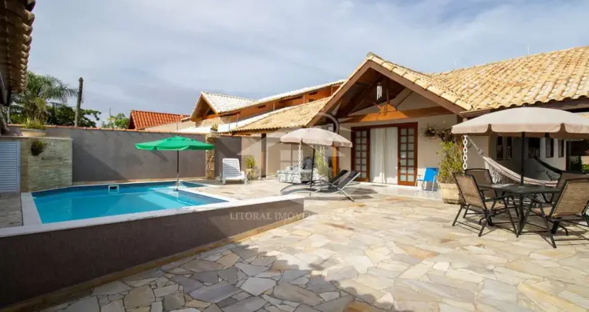 Casa Térrea com piscina à venda , 3 quarto(s),  sendo 1 suíte(s)  no bairro Jardim Guaraú, 200 metros da praia, Peruíbe-SP