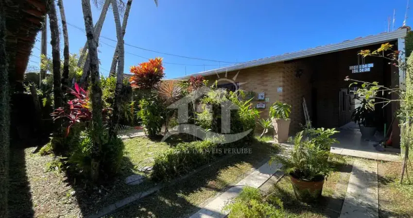 Casa mezanino à venda com piscina, 3 quarto(s), sendo 1 suíte(s) no bairro centro, 800 metros da praia, peruíbe-sp