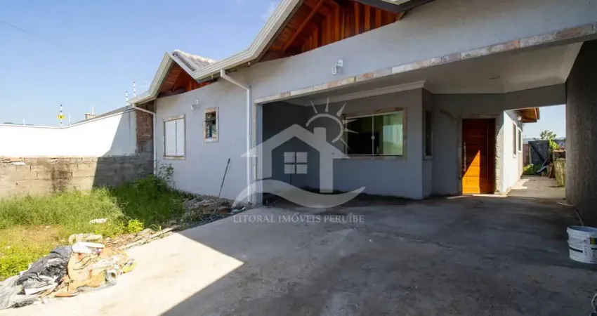 Casa Térrea à venda , 3 quarto(s),  sendo 1 suíte(s)  no bairro Flora Rica, 2 metros da praia, Peruíbe-SP