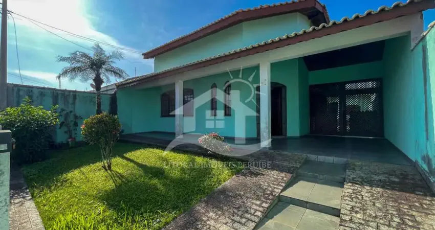 Casa Sobrado à venda , 4 quarto(s),  sendo 1 suíte(s)  no bairro Jardim Barra de Jangadas, 100 metros da praia, Peruíbe-SP