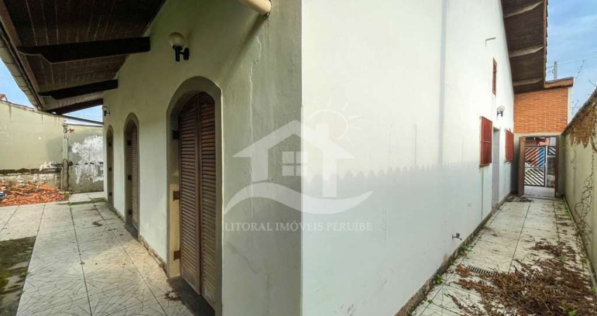 Casa Térrea à venda , 3 quarto(s),  sendo 1 suíte(s)  no bairro Parque Turistico, 300 metros da praia, Peruíbe-SP