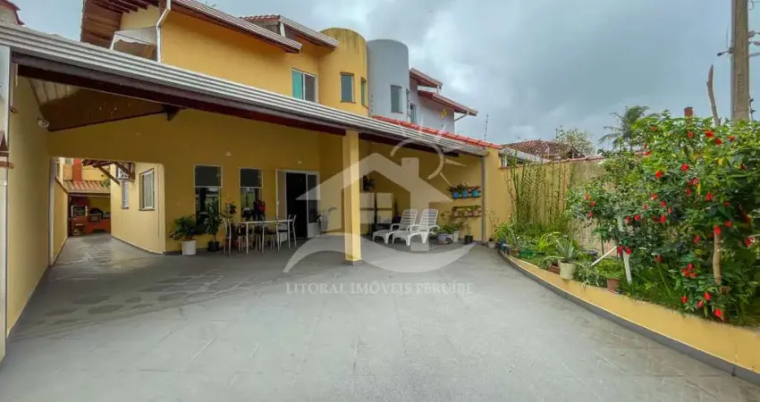 Casa Sobrado à venda , 3 quarto(s),  sendo 3 suíte(s)  no bairro Stella Maris, 1500 metros da praia, Peruíbe-SP