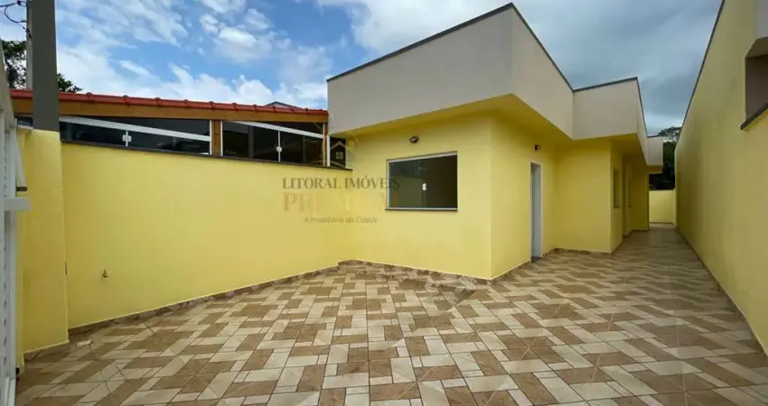 Casa Térrea à venda , 2 quarto(s),  sendo 1 suíte(s)  no bairro São João Batista 2, 2000 metros da praia, Peruíbe-SP