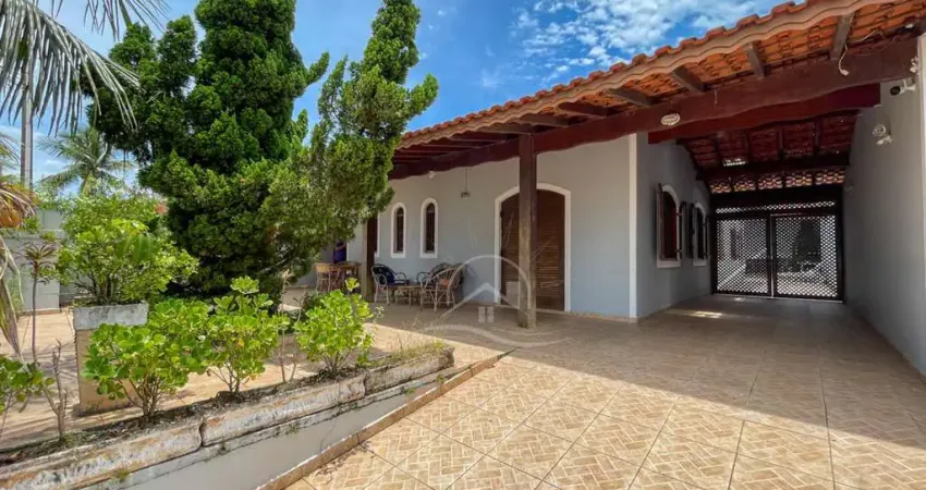 Casa Térrea à venda com piscina, 3 quarto(s),  sendo 1 suíte(s)  no bairro Ribamar, 300 metros da praia, Peruíbe-SP