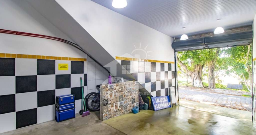 Salão Galpão à venda , ,   no bairro Centro, 900 metros da praia, Peruíbe-SP