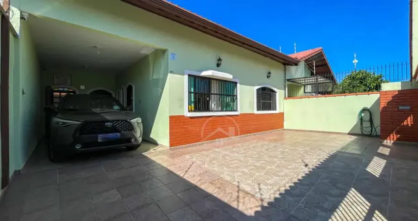Casa Térrea à venda , 3 quarto(s),  sendo 1 suíte(s)  no bairro Stella Maris, 680 metros da praia, Peruíbe-SP