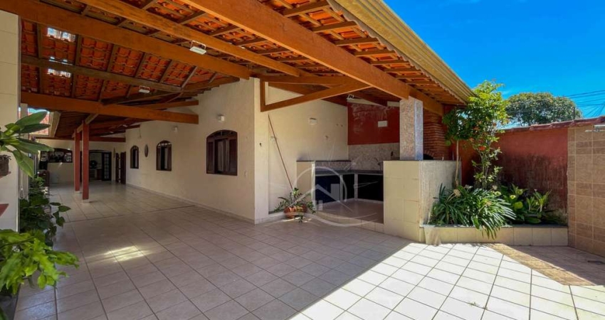 Casa Sobrado à venda , 5 quarto(s),  sendo 0 suíte(s)  no bairro Vila Romar, 1800 metros da praia, Peruíbe-SP