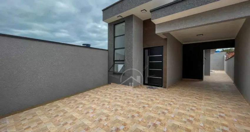 Casa Térrea à venda com piscina, 2 quarto(s),  sendo 1 suíte(s)  no bairro Cidade Nova Peruíbe, 2000 metros da praia, Peruíbe-SP