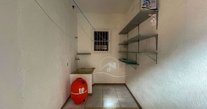 Casa Térrea com piscina à venda com piscina, 3 quarto(s),  sendo 1 suíte(s)  no bairro São João Batista, 500 metros da praia, Peruíbe-SP