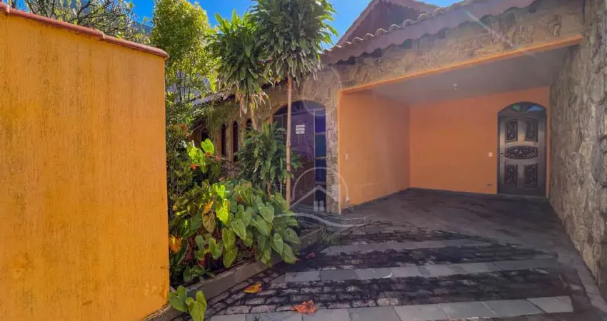 Casa Sobrado à venda , 4 quarto(s),  sendo 1 suíte(s)  no bairro São João Batista, 0 metros da praia, Peruíbe-SP
