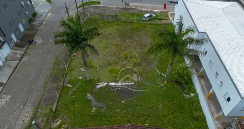 Terreno Amplo à venda , ,   no bairro Jardim Imperador, 600 metros da praia, Peruíbe-SP