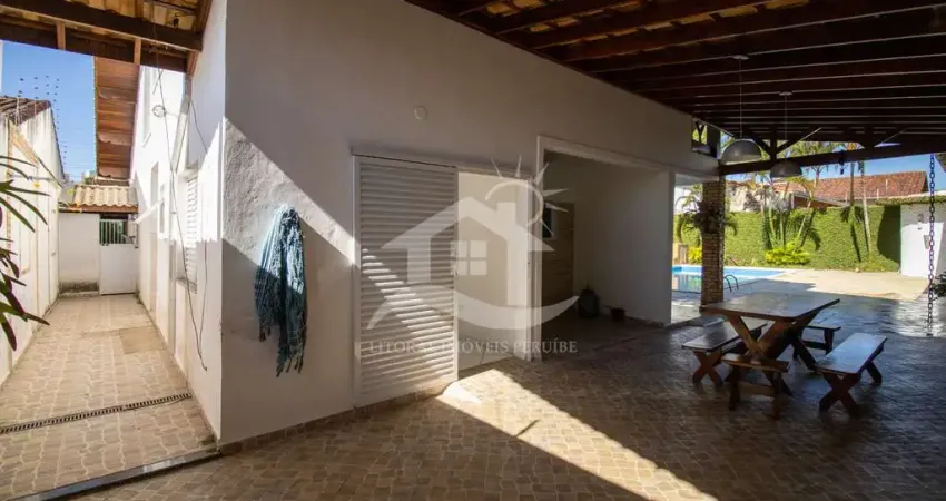 Casa Térrea com piscina à venda , 5 quarto(s),  sendo 3 suíte(s)  no bairro Stella Maris, 700 metros da praia, Peruíbe-SP
