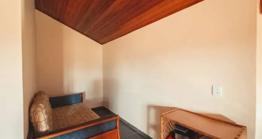 Casa Térrea à venda , 3 quarto(s),  sendo 1 suíte(s)  no bairro Cidade Nova Peruíbe, 300 metros da praia, Peruíbe-SP
