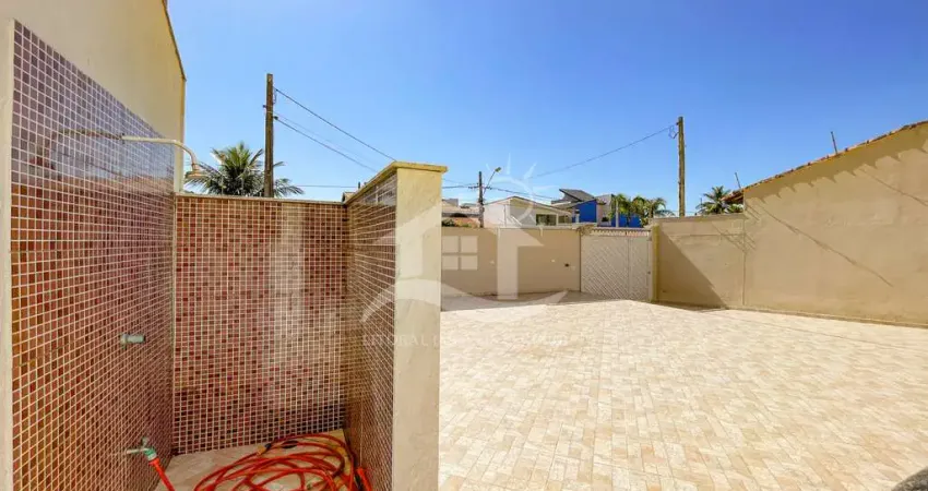 Casa Sobrado à venda , 3 quarto(s),  sendo 1 suíte(s)  no bairro Ribamar, 40 metros da praia, Peruíbe-SP