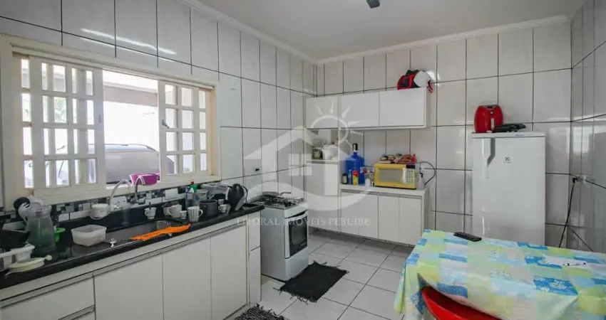 Casa TÉRREA à venda com piscina, 5 quarto(s),  sendo 3 suíte(s)  no bairro Continental, 0 metros da praia, Peruíbe-São Paulo