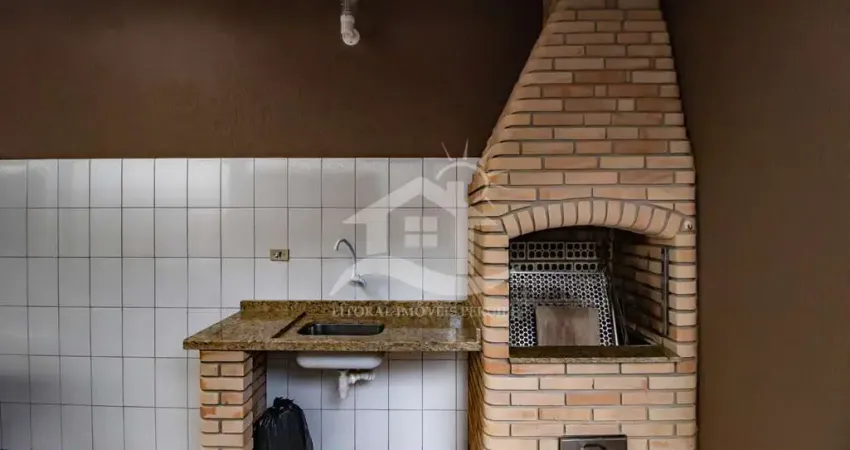 Casa com Mezanino à venda com piscina, 4 quarto(s),  sendo 2 suíte(s)  no bairro Arpoador, 300 metros da praia, Peruíbe-SP