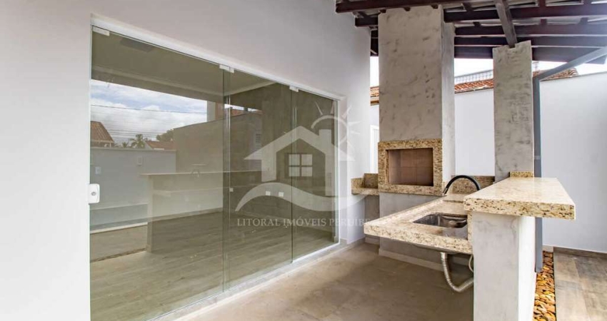 Casa Térrea à venda com piscina, 3 quarto(s),  sendo 1 suíte(s)  no bairro Oasis, 150 metros da praia, Peruíbe-SP