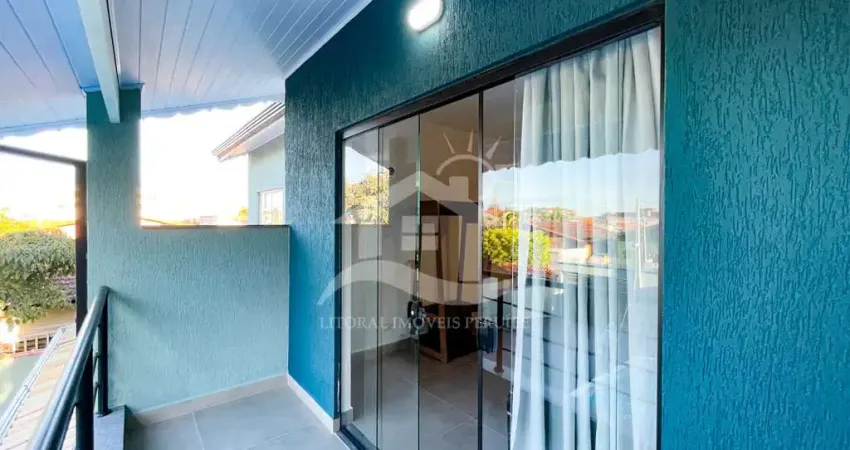 Casa Sobrado à venda com piscina, 2 quarto(s),  sendo 2 suíte(s)  no bairro São João Batista, 500 metros da praia, Peruíbe-SP