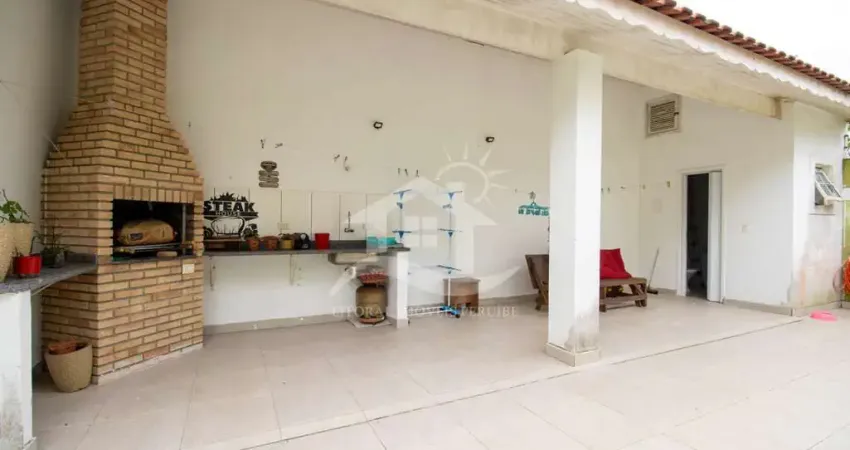 Casa Sobrado à venda , 4 quarto(s),  sendo 2 suíte(s)  no bairro Jardim Icaraiba, 100 metros da praia, Peruíbe-SP