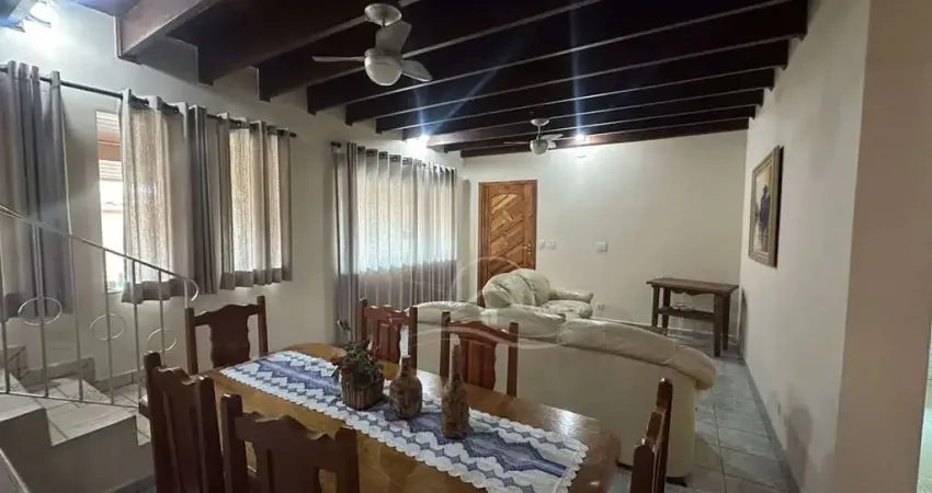 Casa sobrado à venda com piscina, 3 quarto(s),  sendo 1 suíte(s)  no bairro oasis, 0 metros da praia, peruíbe-sp