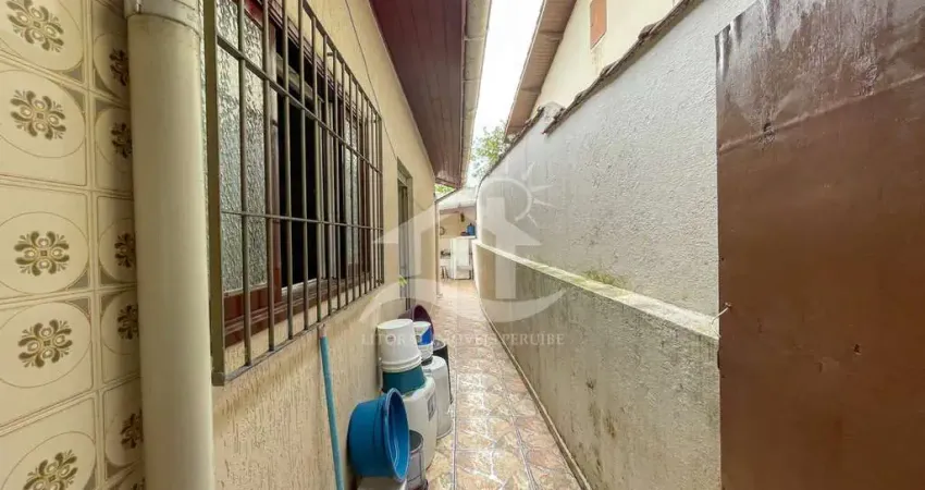 Casa Térrea à venda , 2 quarto(s),  sendo 1 suíte(s)  no bairro Jardim São João, 1200 metros da praia, Peruíbe-SP