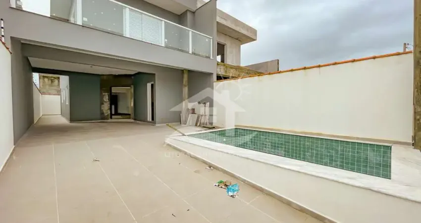 Casa Sobrado Novo à venda , 3 quarto(s),  sendo 1 suíte(s)  no bairro Flora Rica, 2000 metros da praia, Peruíbe-SP