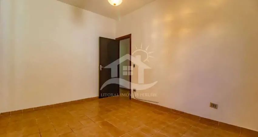 Casa Térrea à venda , 3 quarto(s),  sendo 1 suíte(s)  no bairro São João Batista, 800 metros da praia, Peruíbe-SP