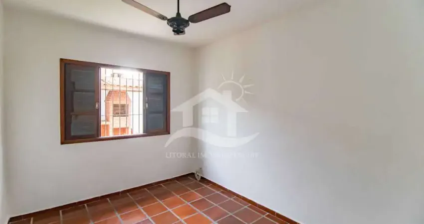 Casa Térrea com Edícula à venda , 2 quarto(s),   no bairro São João Batista, 500 metros da praia, Peruíbe-SP