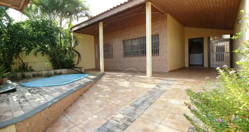 Casa Térrea à venda , 2 quarto(s),  sendo 2 suíte(s)  no bairro São José, 300 metros da praia, Peruíbe-SP