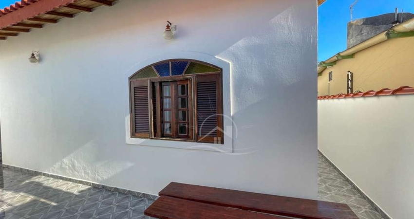 Casa Térrea à venda , 3 quarto(s),  sendo 1 suíte(s)  no bairro Três Marias, 600 metros da praia, Peruíbe-SP