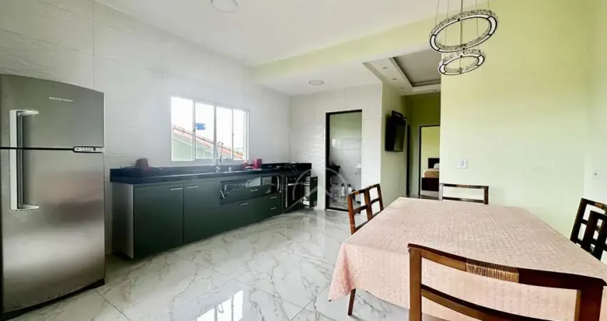 Casa Sobreposta / alto à venda , 2 quarto(s),  sendo 1 suíte(s)  no bairro Stella Maris, 900 metros da praia, Peruíbe-SP