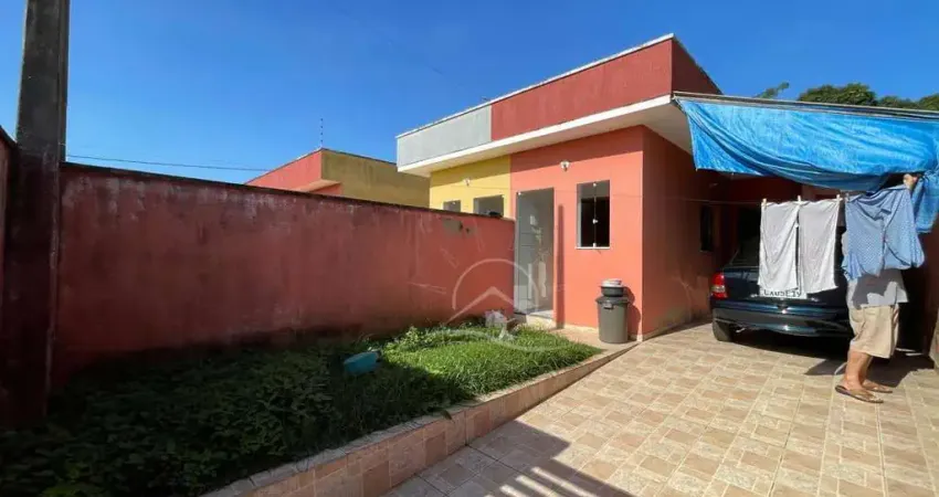 Casa Térrea à venda , 2 quarto(s),  sendo 1 suíte(s)  no bairro São José, 1300 metros da praia, Peruíbe-SP