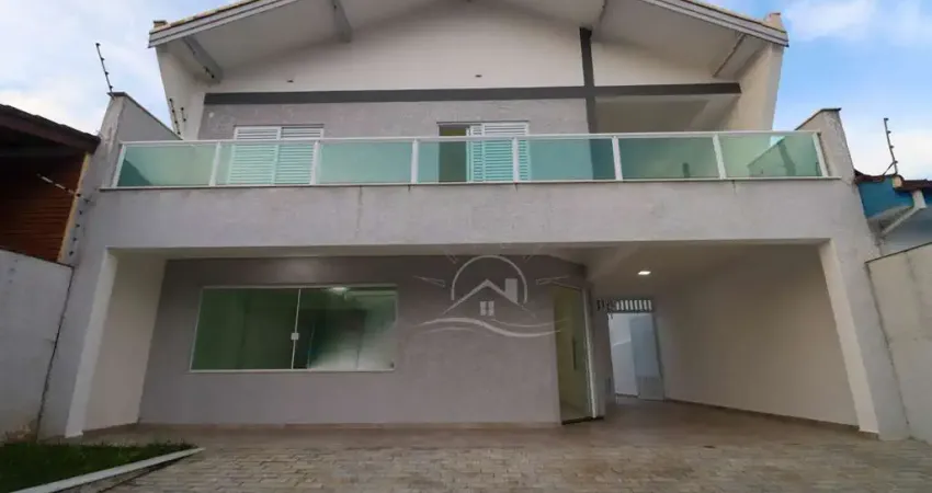 Casa Sobrado à venda com piscina, 3 quarto(s),  sendo 2 suíte(s)  no bairro Josedy, 100 metros da praia, Peruíbe-SP