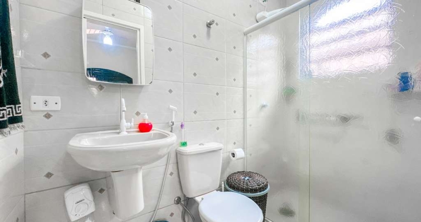 Casa Térrea à venda , 3 quarto(s),  sendo 1 suíte(s)  no bairro Oasis, 300 metros da praia, Peruíbe-SP