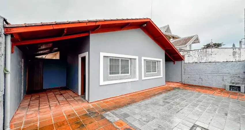 Casa Térrea à venda , 3 quarto(s),  sendo 1 suíte(s)  no bairro Stella Maris, 100 metros da praia, Peruíbe-SP