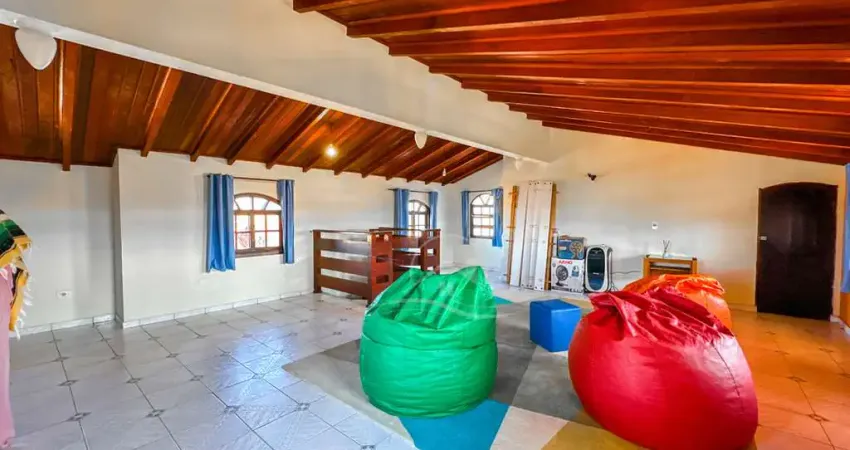 Casa Sobrado à venda , 4 quarto(s),  sendo 2 suíte(s)  no bairro Três Marias, 650 metros da praia, Peruíbe-SP