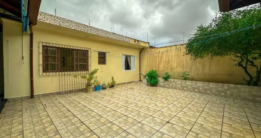Casa Edícula à venda , 2 quarto(s),  sendo 2 suíte(s)  no bairro Stella Maris, 700 metros da praia, Peruíbe-SP