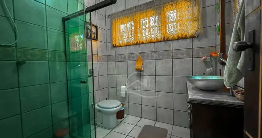 Casa Térrea com piscina à venda , 3 quarto(s),  sendo 3 suíte(s)  no bairro Estância São Marcos, 3000 metros da praia, Peruíbe-SP