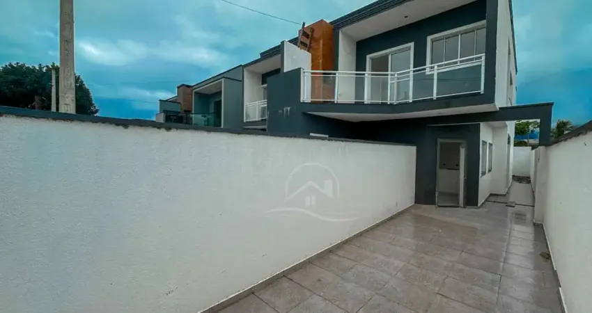 Casa Sobreposta / baixo à venda , 2 quarto(s),  sendo 1 suíte(s)  no bairro Jardim Brasil, 2500 metros da praia, Peruíbe-SP