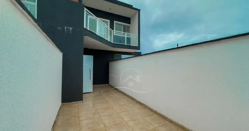 Casa Sobreposta / alto à venda , 3 quarto(s),  sendo 1 suíte(s)  no bairro Jardim Brasil, 2500 metros da praia, Peruíbe-SP