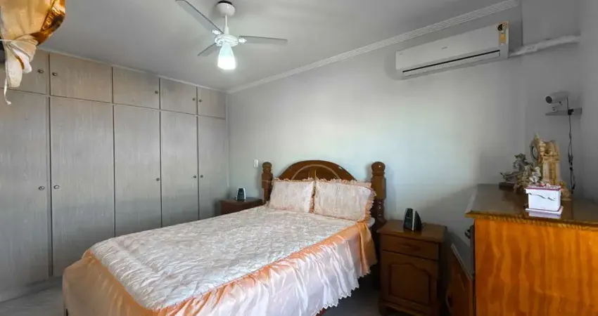 Apartamento Alto à venda , 3 quarto(s),  sendo 1 suíte(s) (Edifício Riviera) no bairro Stella Maris, 400 metros da praia, Peruíbe-SP