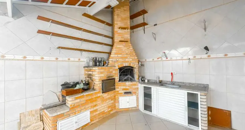 Casa Sobrado para alugar , 4 quarto(s),  sendo 1 suíte(s)  no bairro Jardim Peruíbe, 1000 metros da praia, Peruíbe-SP