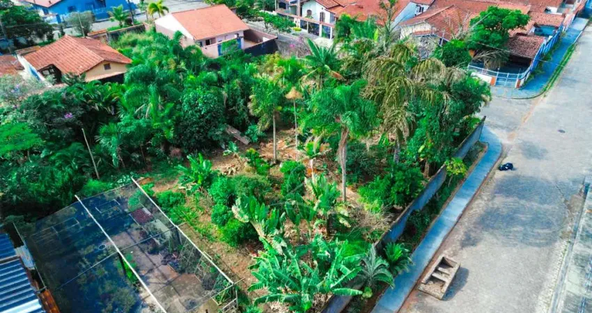 Área Ampla à venda , ,   no bairro Cidade Nova Peruíbe, 220 metros da praia, Peruíbe-SP