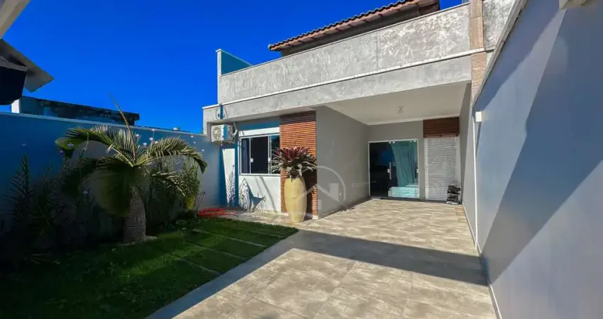 Casa Sobrado à venda , 2 quarto(s),  sendo 1 suíte(s)  no bairro Parque Turistico, 1100 metros da praia, Peruíbe-SP