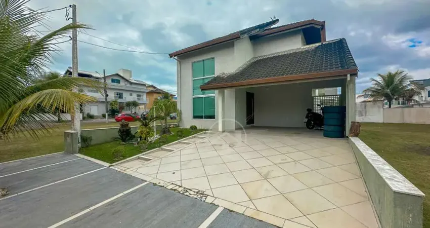 Casa sobrado à venda , 4 quarto(s),  sendo 4 suíte(s)  no bairro jardim três marias, 1000 metros da praia, peruíbe-sp