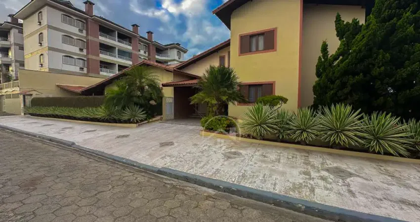 Casa sobrado à venda , 5 quarto(s),  sendo 4 suíte(s)  no bairro cidade nova peruíbe, 250 metros da praia, peruíbe-sp