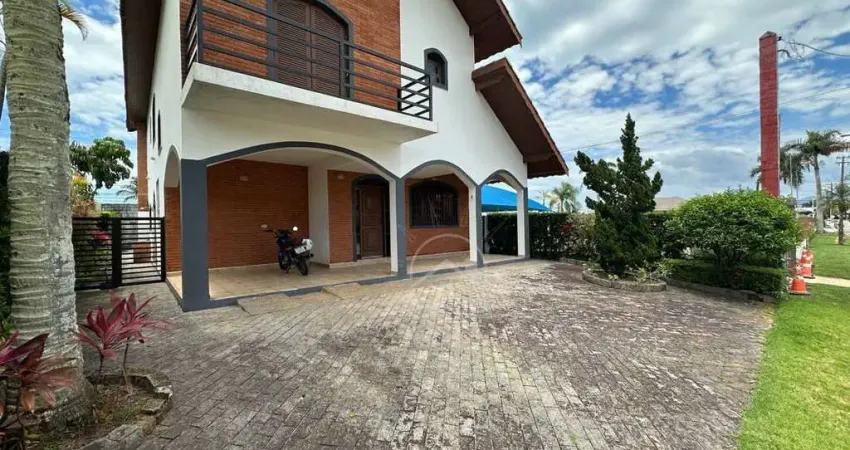Casa sobrado à venda , 4 quarto(s), sendo 1 suíte(s) no bairro bougainville residencial ii, 500 metros da praia, peruíbe-sp