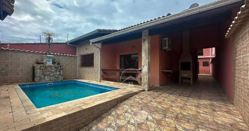 Casa térrea com edícula à venda com piscina, 5 quarto(s),  sendo 1 suíte(s)  no bairro jardim casablanca, 790 metros da praia, peruíbe-sp