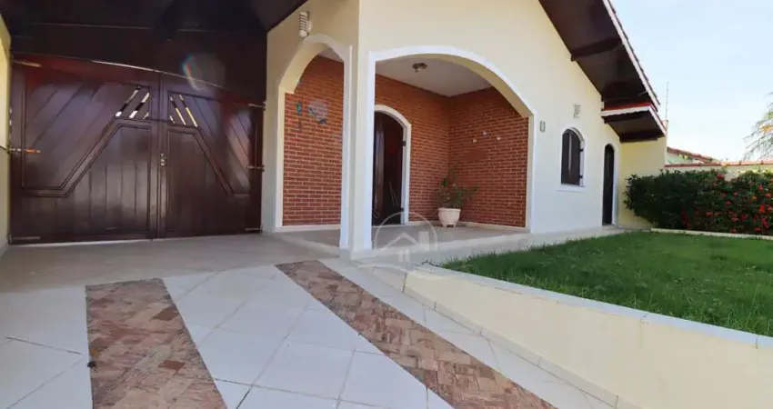 Casa Térrea à venda , 3 quarto(s), sendo 2 suíte(s) no bairro Oasis, 650 metros da praia, Peruíbe-SP