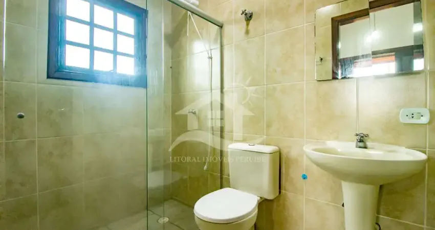 Casa Térrea à venda com piscina, 3 quarto(s), sendo 1 suíte(s) no bairro Oasis, 800 metros da praia, Peruíbe-SP